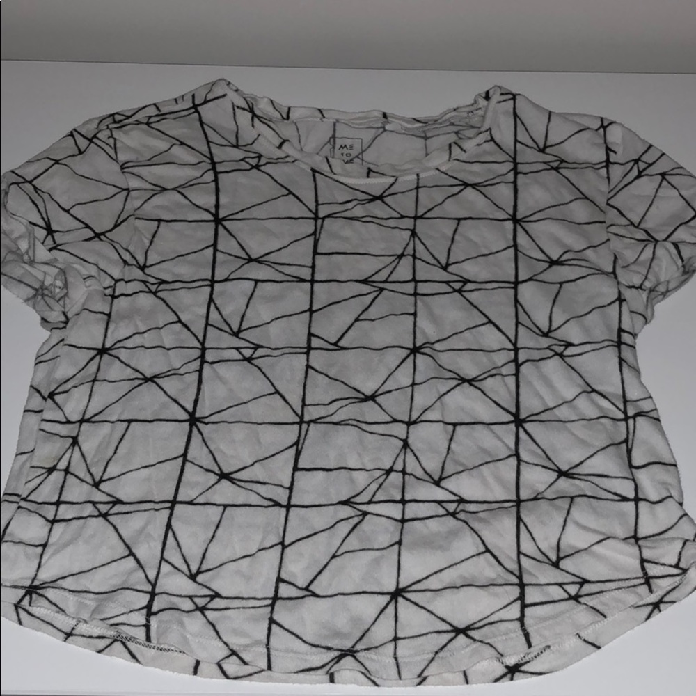 Cute cropped shirt